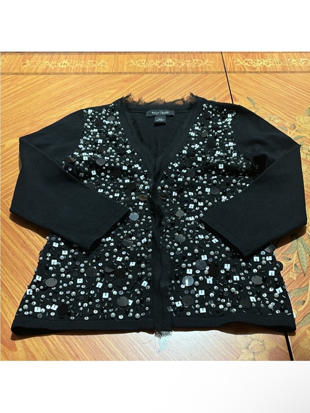 White House Black Market sequin beaded black chiffon trim v-neck cardigan sz.XS